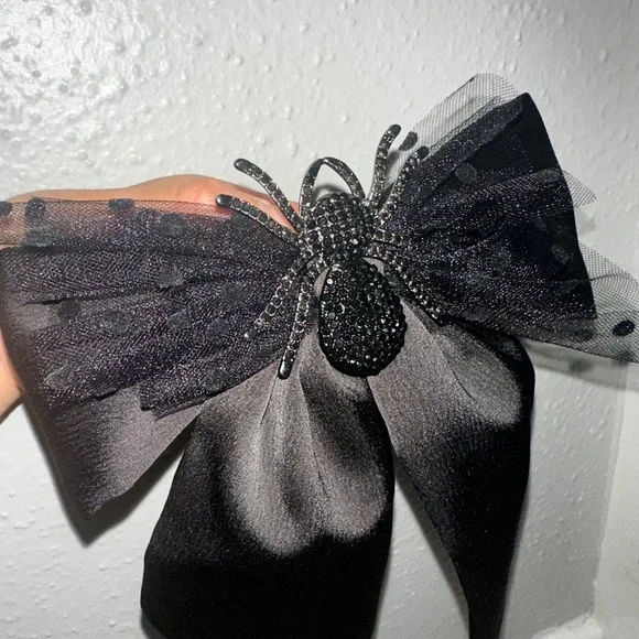 Black Satin & Tulle Bow spider hair clips - Picture 2 of 3